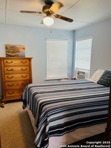 Listing photo id 8 for 280 Lakeshore Dr N