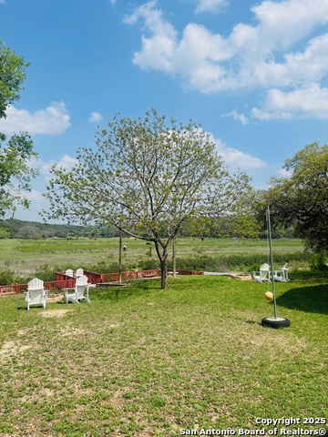 Listing photo id 14 for 280 Lakeshore Dr N