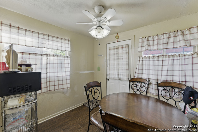 Listing photo id 15 for 556 Gode  