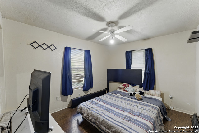 Listing photo id 18 for 556 Gode  