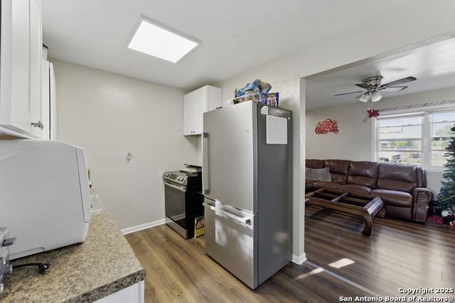 Listing photo id 6 for 556 Gode  