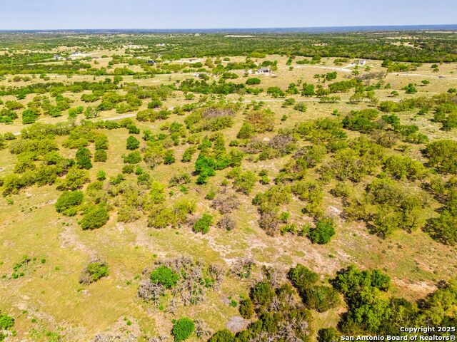 Listing photo id 9 for 00 Tablerock Dr