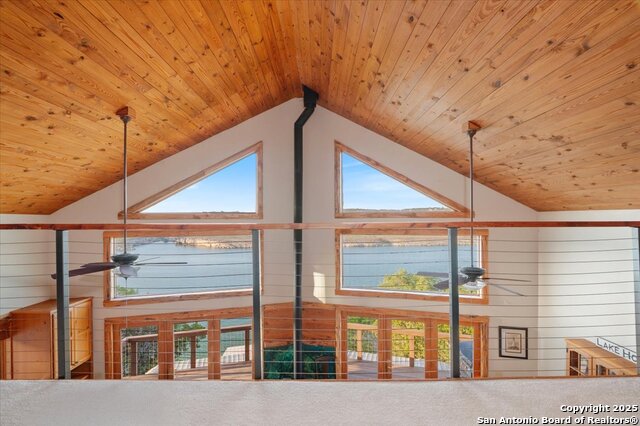 Listing photo id 16 for 21008 W Lakeshore Dr