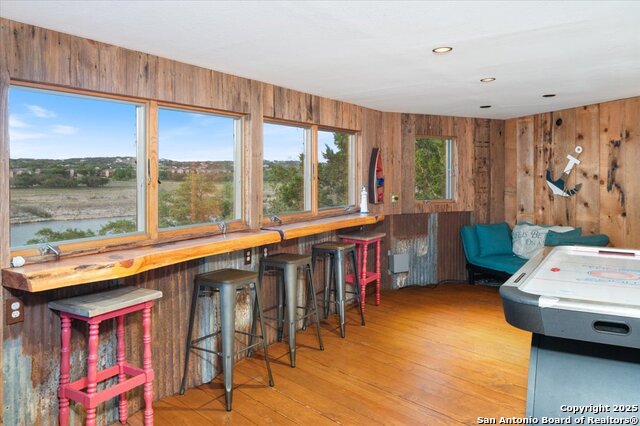 Listing photo id 31 for 21008 W Lakeshore Dr