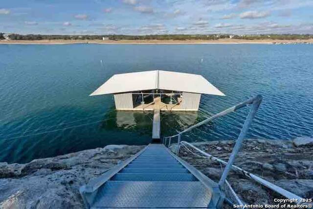 Listing photo id 3 for 21008 W Lakeshore Dr