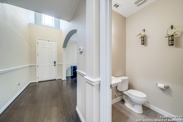 Image 15 of 25 For 2820 Lake Highlands