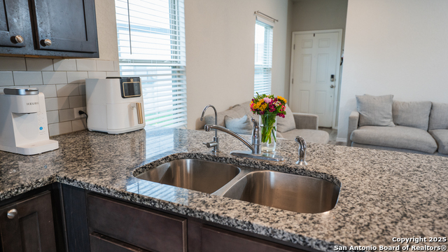 Listing photo id 8 for 3311 Rosita
