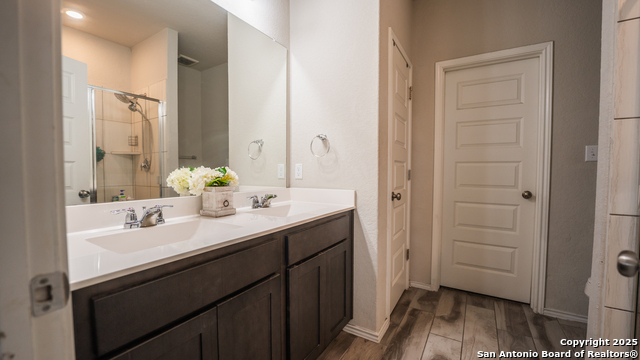 Listing photo id 15 for 3311 Rosita