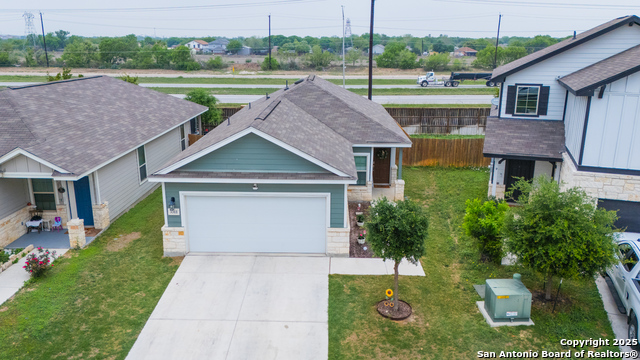 Listing photo id 0 for 3311 Rosita