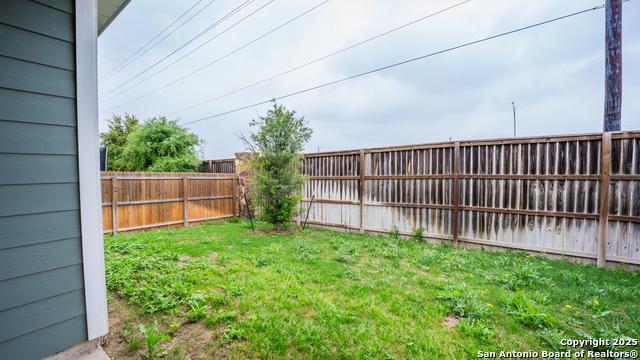 Listing photo id 29 for 3311 Rosita