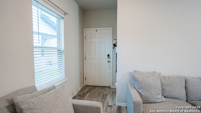 Listing photo id 2 for 3311 Rosita