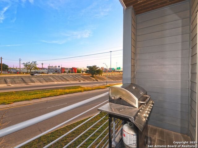 Image 24 of 46 For 1606 Hackberry #201 N 201