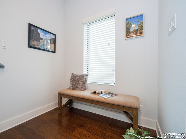 Image 26 of 46 For 1606 Hackberry #201 N 201