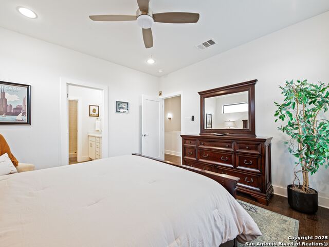 Image 29 of 46 For 1606 Hackberry #201 N 201