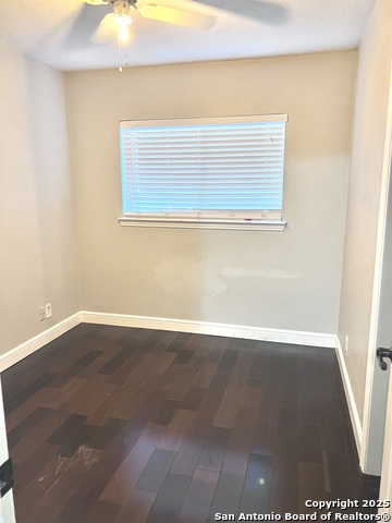 Image 16 of 41 For 6707 Spring Garden