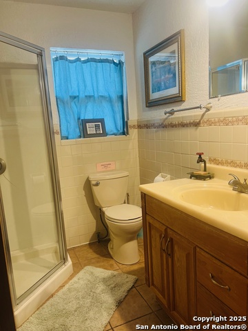 Listing photo id 12 for 272 Lakeshore Dr N