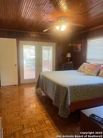 Listing photo id 13 for 272 Lakeshore Dr N