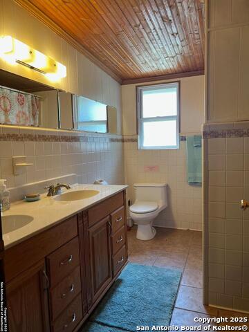 Listing photo id 14 for 272 Lakeshore Dr N