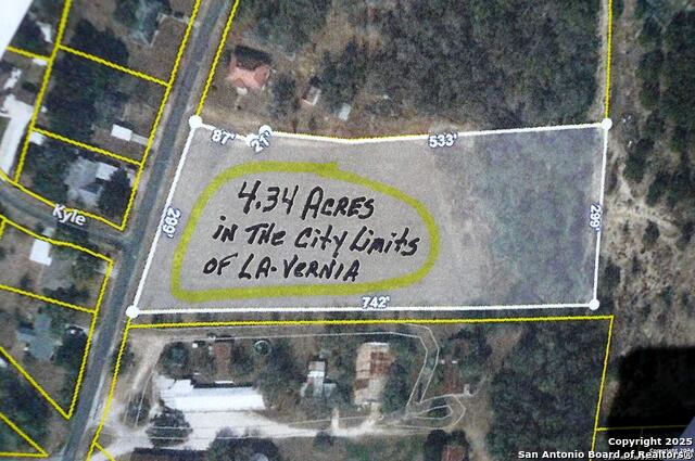 Details for 376 Dry Hollow Rd, La Vernia, TX 78121