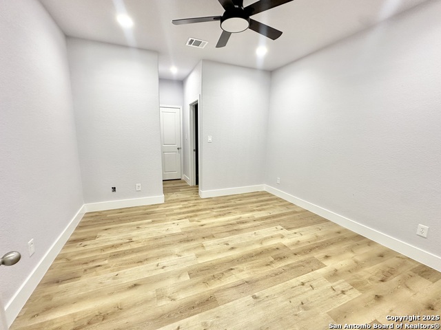 Image 12 of 31 For 1535 Hillcrest Drive