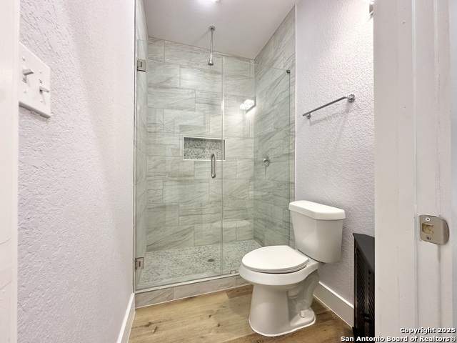 Image 15 of 31 For 1535 Hillcrest Drive