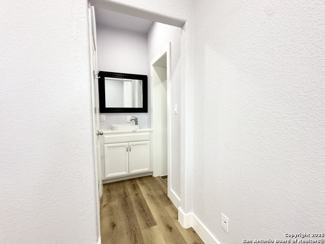 Image 16 of 31 For 1535 Hillcrest Drive