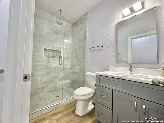 Image 19 of 31 For 1535 Hillcrest Drive