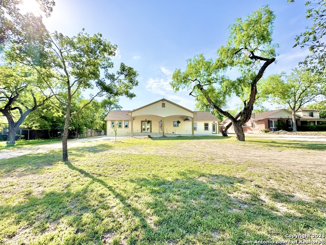 Image 2 of 31 For 1535 Hillcrest Drive