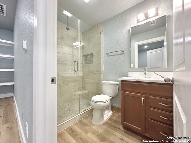 Image 22 of 31 For 1535 Hillcrest Drive