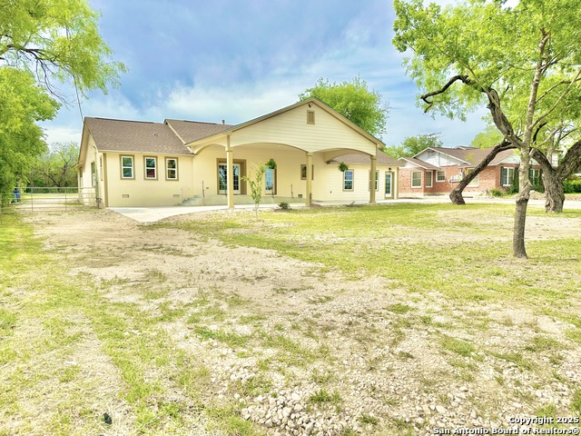 Image 4 of 31 For 1535 Hillcrest Drive