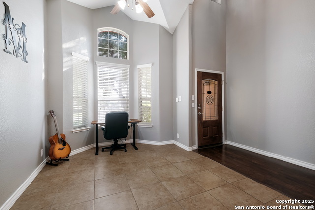 Image 4 of 25 For 9903 Rostock Ln