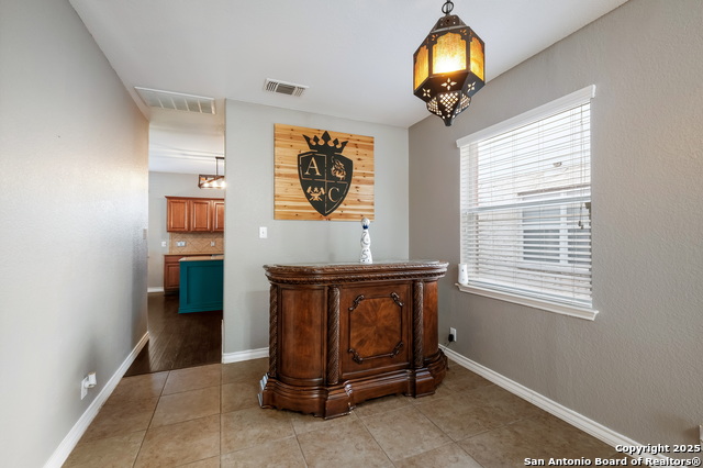 Image 5 of 25 For 9903 Rostock Ln