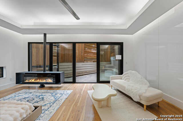 Image 18 of 39 For 4139 Cliff Oaks St