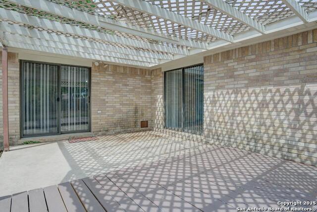 Listing photo id 21 for 7830 Lark Ridge