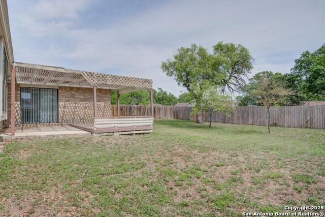 Listing photo id 23 for 7830 Lark Ridge