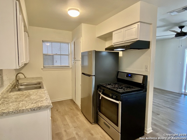 Image 3 of 4 For 3915 Sherril Brook  4