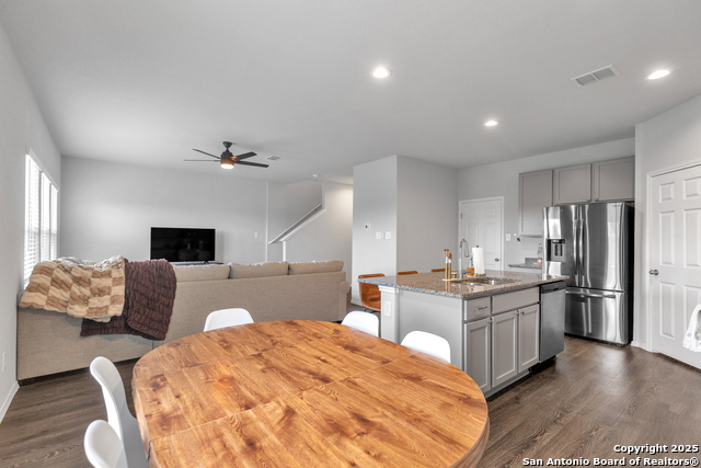 Image 6 of 25 For 610 Pleasanton