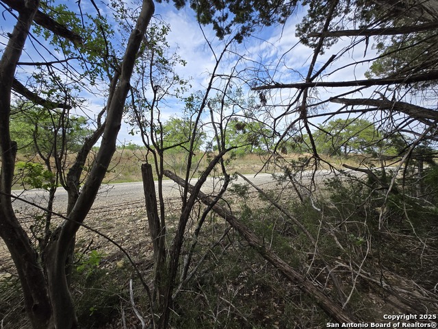 Image 21 of 35 For 555 Iroquois Trl