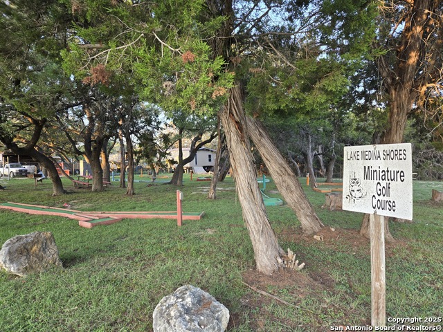 Image 29 of 35 For 555 Iroquois Trl