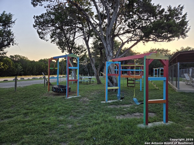 Image 30 of 35 For 555 Iroquois Trl