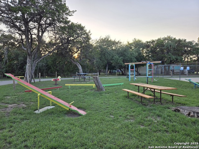 Image 31 of 35 For 555 Iroquois Trl