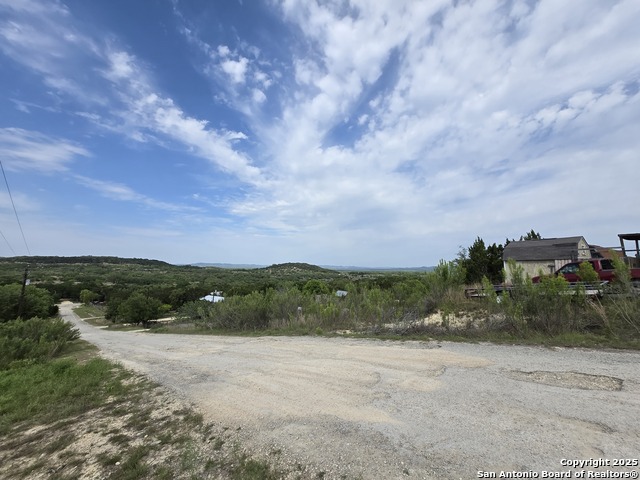 Image 5 of 35 For 555 Iroquois Trl