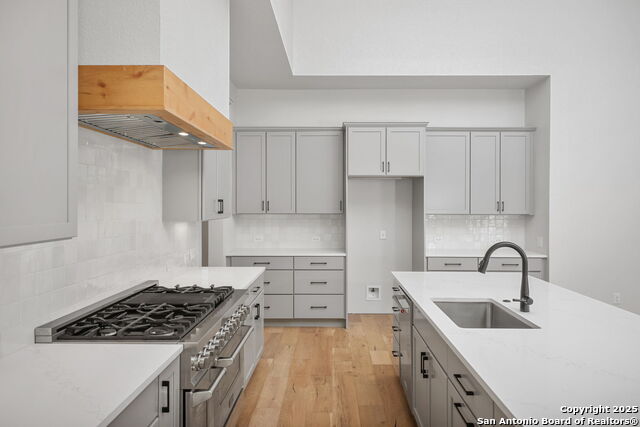 Image 15 of 48 For 431 Bandera Rd E