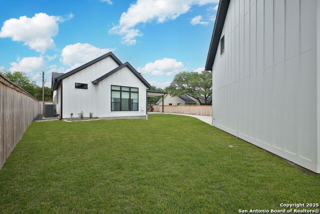 Image 43 of 48 For 431 Bandera Rd E