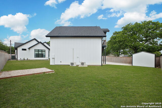 Image 44 of 48 For 431 Bandera Rd E