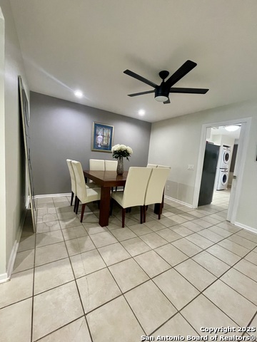 Image 12 of 30 For 7500 Callaghan  Apt 3