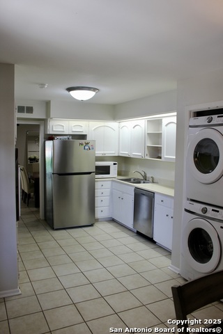 Image 14 of 30 For 7500 Callaghan  Apt 3