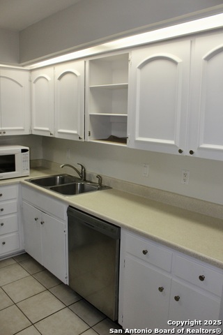 Image 20 of 30 For 7500 Callaghan  Apt 3