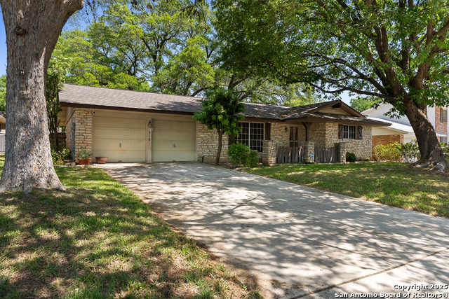 Image 4 of 34 For 310 Quivira  