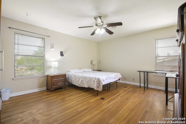 Image 14 of 24 For 3819 Longridge